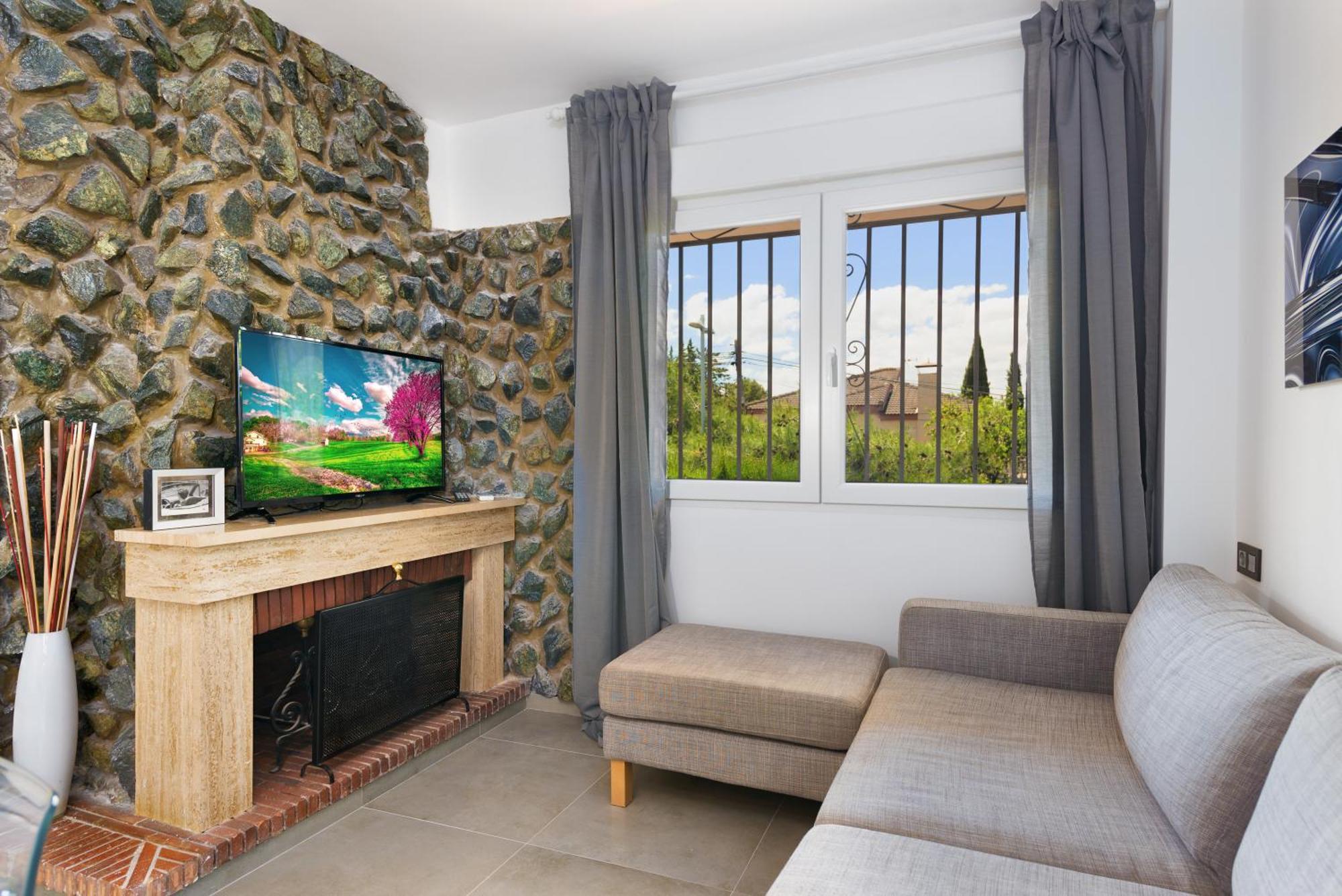 Villa Granada Garden Deluxe 모나칠 외부 사진