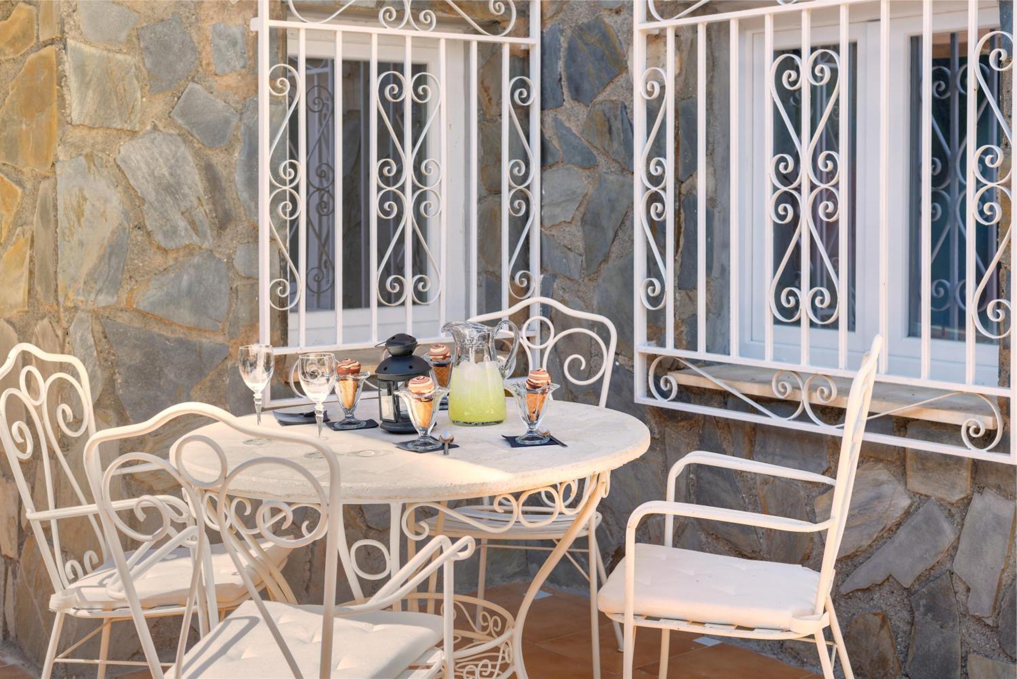 Villa Granada Garden Deluxe 모나칠 외부 사진